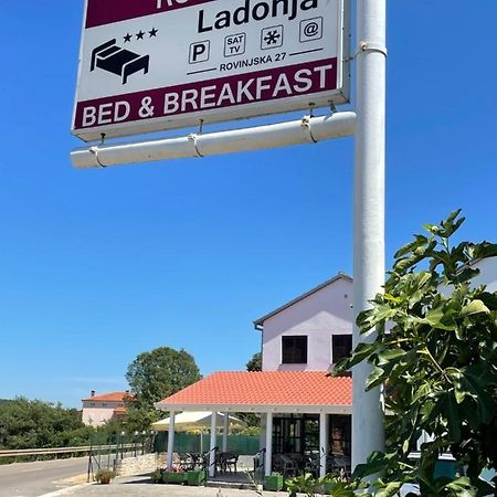 Ladonja Bb Rooms, Family Run Bed & Breakfast Rovinjsko Selo Dış mekan fotoğraf