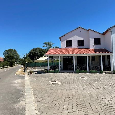 Ladonja Bb Rooms, Family Run Bed & Breakfast Rovinjsko Selo Dış mekan fotoğraf