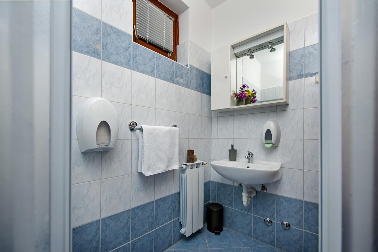 Ladonja Bb Rooms, Family Run Bed & Breakfast Rovinjsko Selo Dış mekan fotoğraf