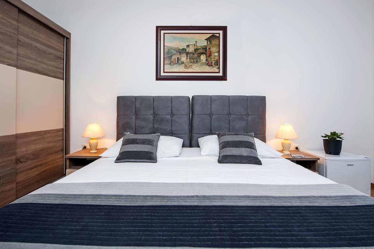 Ladonja Bb Rooms, Family Run Bed & Breakfast Rovinjsko Selo Dış mekan fotoğraf