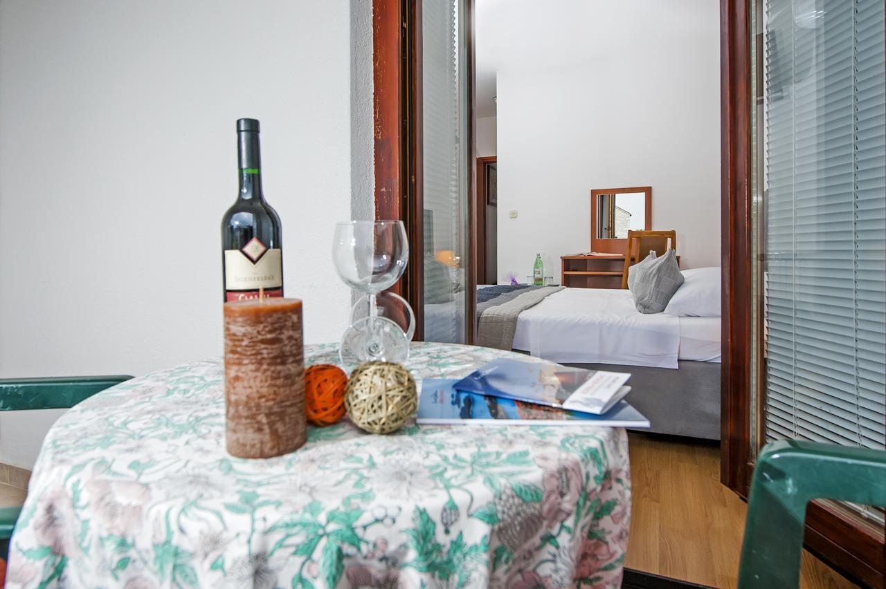 Ladonja Bb Rooms, Family Run Bed & Breakfast Rovinjsko Selo Dış mekan fotoğraf