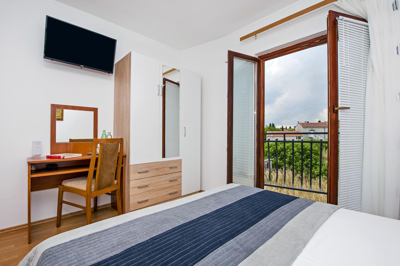 Ladonja Bb Rooms, Family Run Bed & Breakfast Rovinjsko Selo Dış mekan fotoğraf