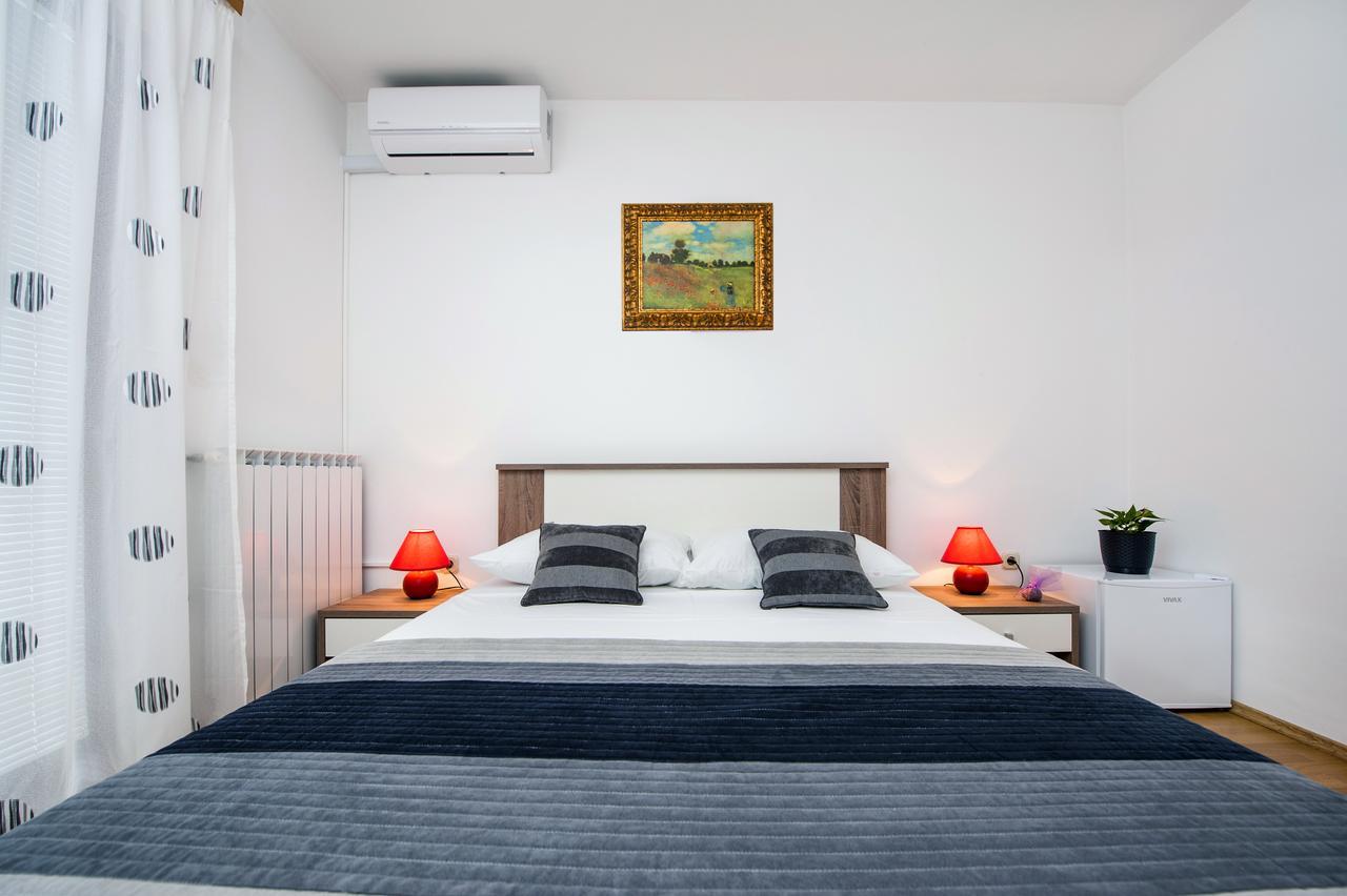 Ladonja Bb Rooms, Family Run Bed & Breakfast Rovinjsko Selo Dış mekan fotoğraf